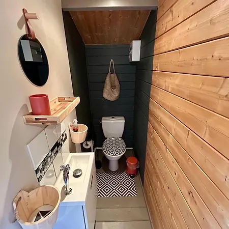 Cabane Romantique Climatisee Avec Piscine En Pleine Nature Πανσιόν *