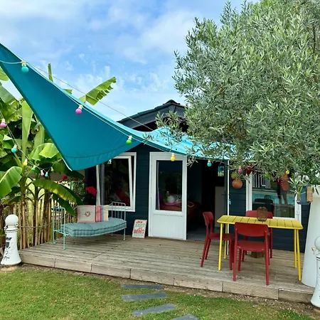 Cabane Romantique Climatisee Avec Piscine En Pleine Nature Montignac (Gironde)
