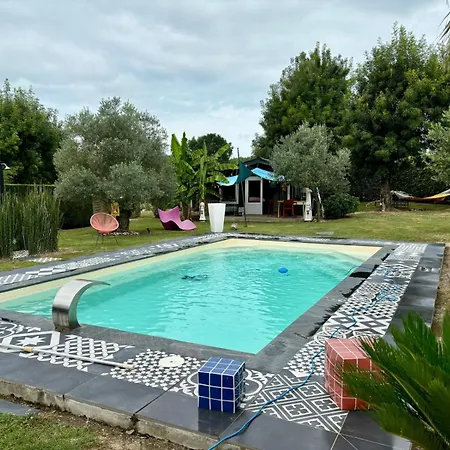 Pensionat Cabane Romantique Climatisee Avec Piscine En Pleine Nature Montignac (Gironde)