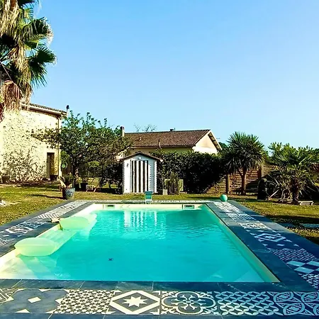 Pensionat Cabane Romantique Climatisee Avec Piscine En Pleine Nature Montignac (Gironde)