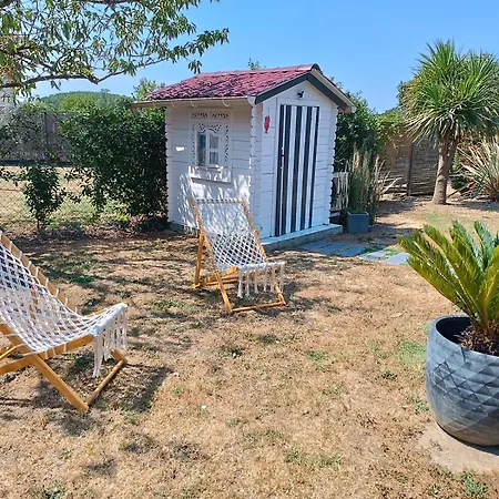 Cabane Romantique Climatisee Avec Piscine En Pleine Nature Montignac (Gironde)