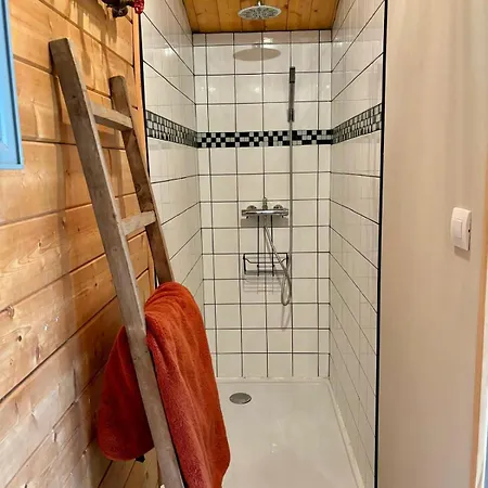 Cabane Romantique Climatisee Avec Piscine En Pleine Nature Pensionat Montignac (Gironde)